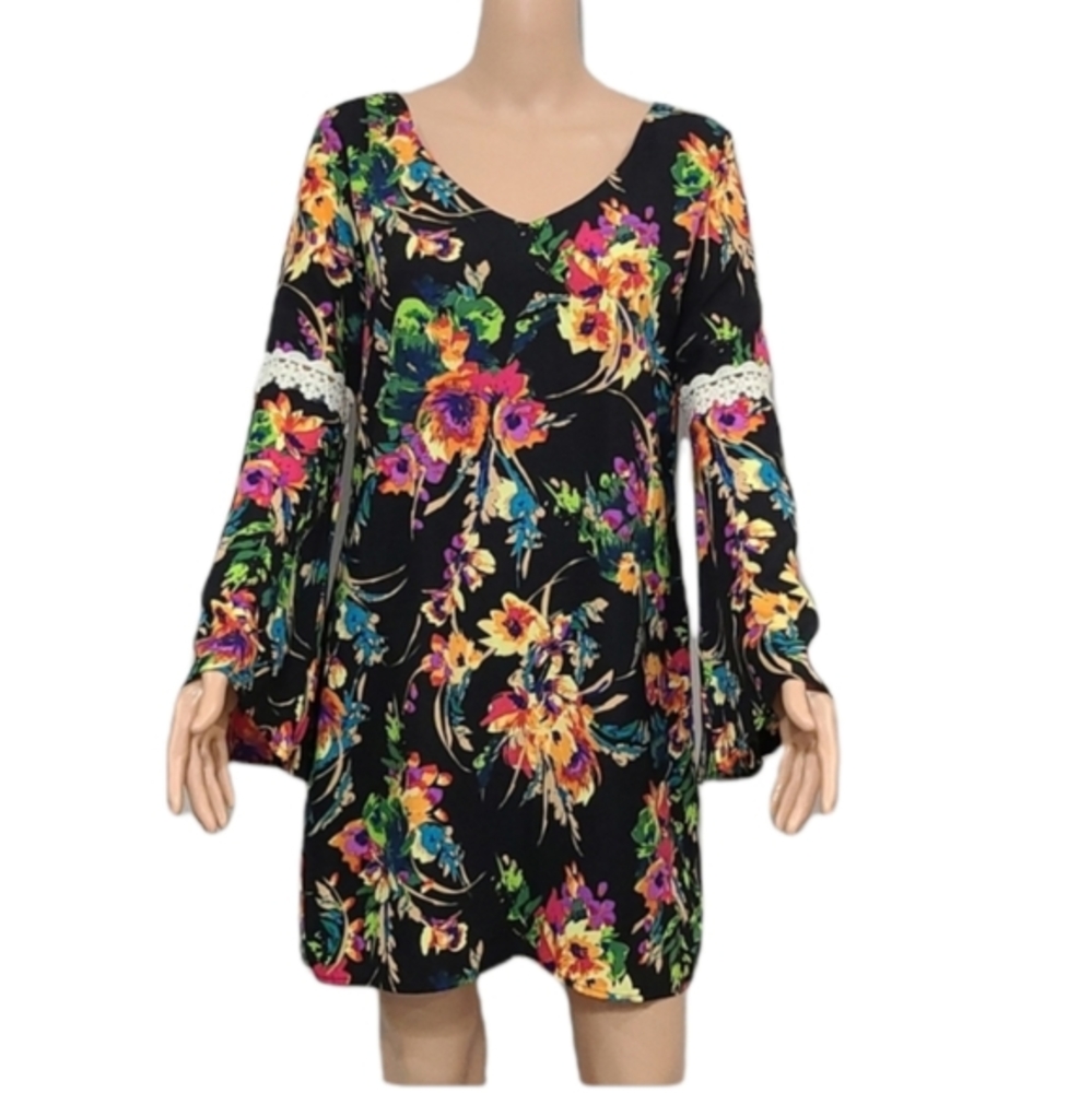 PINK OWL APPAREL FLORAL TUNIC DRESS WITH BELL SLEEVE SIZE M